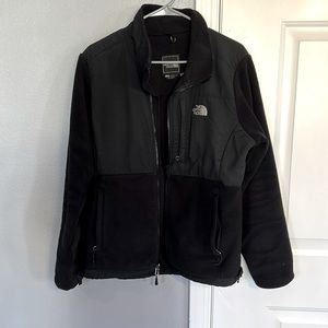 Women’s black Northface jacket!